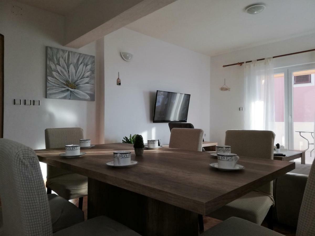 Petra Apartment *